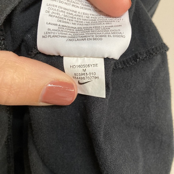 Nike International Polka Dot tee - Picture 10 of 10